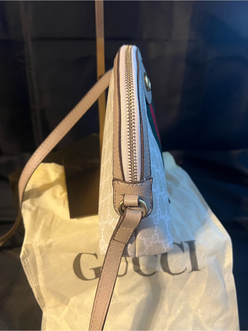Gucci Beige GG Supreme Crossbody with Red and Green Web Stripe Dust Bag Included - Picture 3 of 14